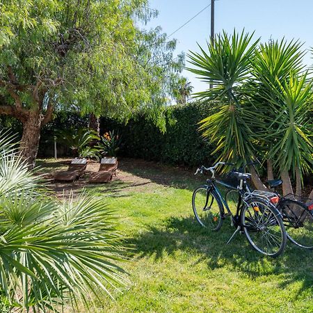 Villa Leomaris Torre dell'Orso Bagian luar foto